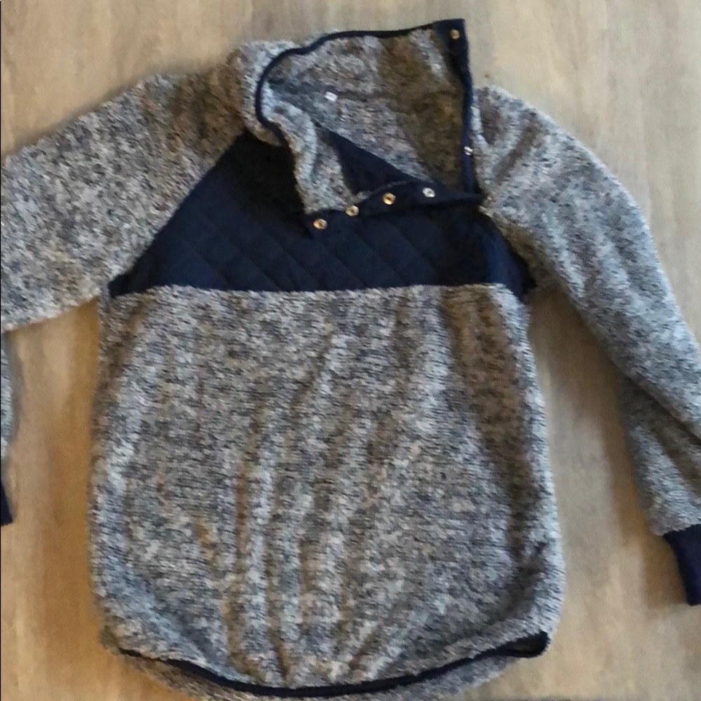 Fleece pullover